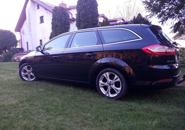 Ford Mondeo cena 33900 przebieg: 226000, rok produkcji 2013 z Pieńsk małe 121